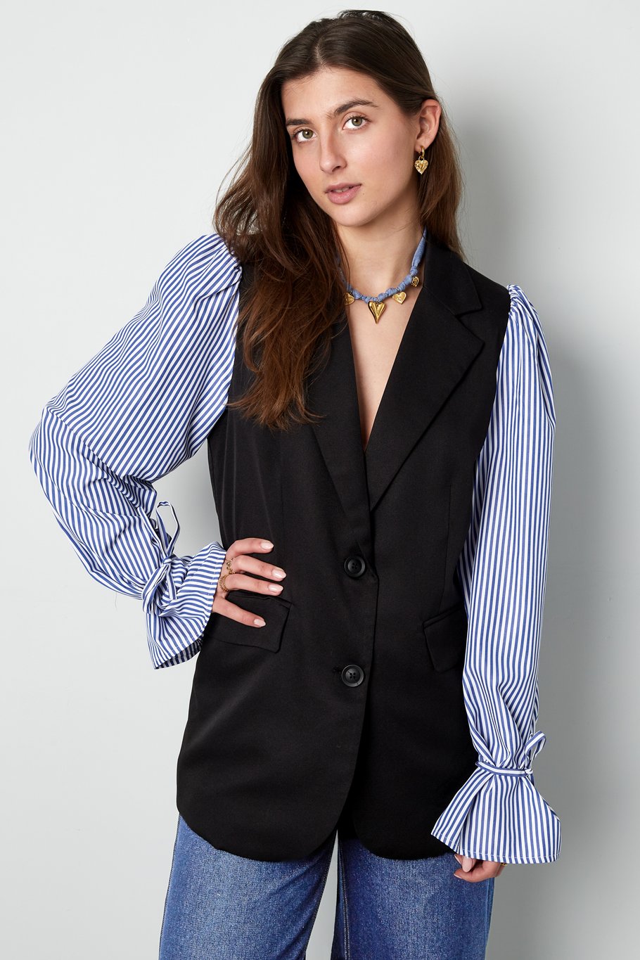 Blazer con mangas de blusa a rayas - negro y azul Imagen2